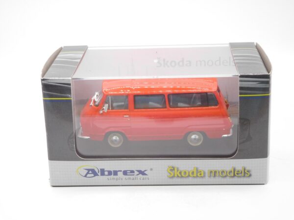 Škoda 1203 červená (B7)