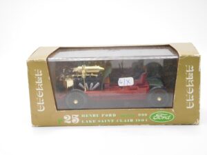 Henry Ford with 999 Lake Saint Clair 1904 (B7)