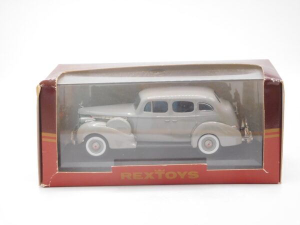 Packard Super 8 Sedan (B7)