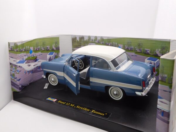 Ford 12 M "Streifen-Taunus" (MH3)