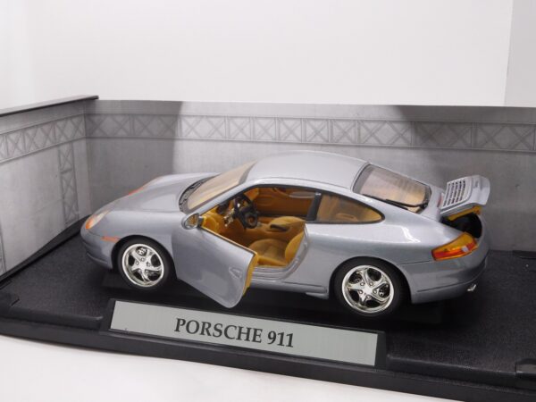 Porsche 911 (MH3)