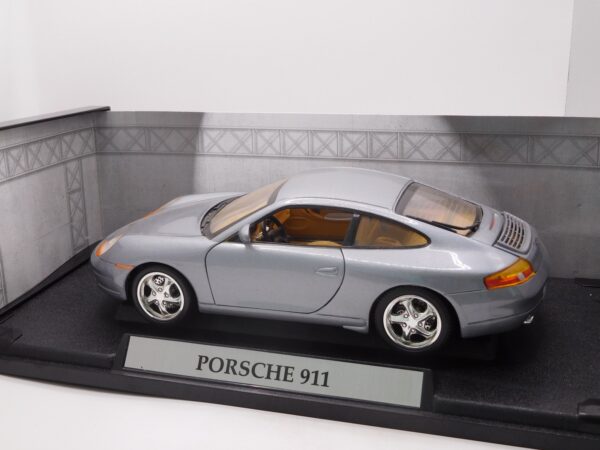 Porsche 911 (MH3)