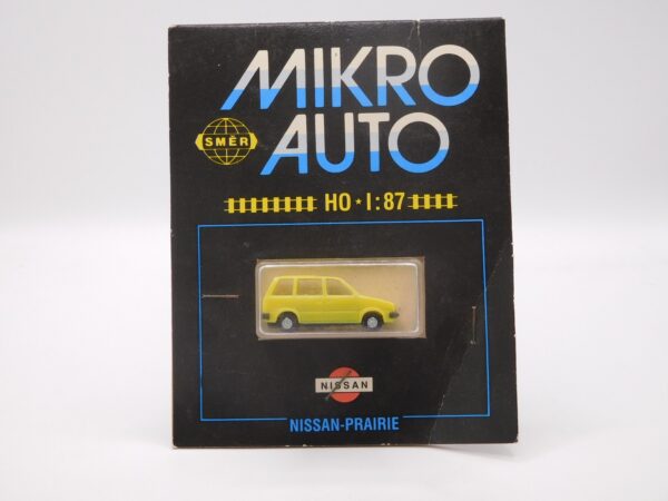 Nissan Prairie žlutá