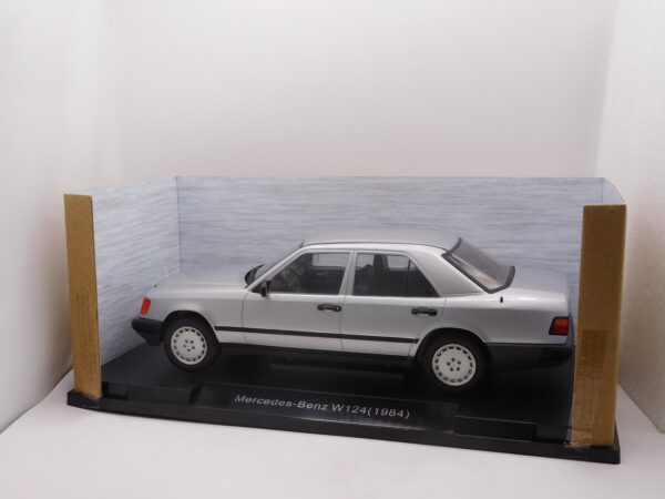 1984 Mercedes-Benz W124