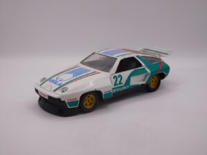Porsche 928