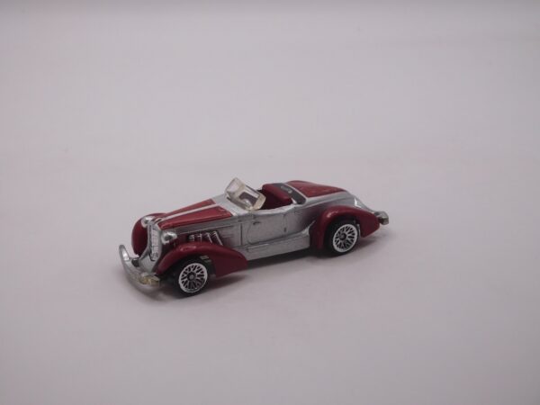 Ausburn 852
