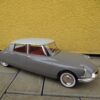 DSCN1985 1959 Citroen DS19 - Marron Glacé & Blanc Carrare (MH3)